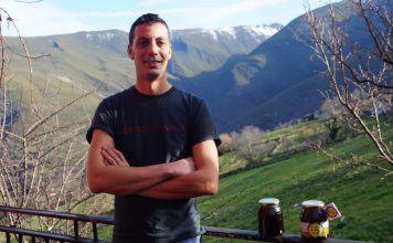 El Curtín de Ibias (Villares de Arriba): “Cuanto más aprendo, más me apasiona la apicultura”