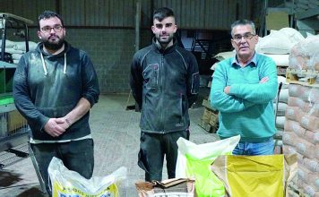 “Los productos estrella de Piensos Mieres son las mezclas de caballos y aves”