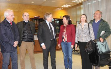 Compromiso de aumentar la cuota de merluza asturiana si acuerda con otros países la cesión de toneladas