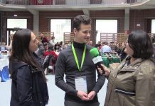 Entrevista al joven letón Artis Kris, en el Parlamento Rural Europeo de la Juventud, en Candás