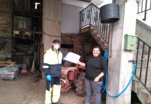 El Ayuntamiento de Cangas del Narcea reparte 94 crotales a domicilio en la primera semana de servicio