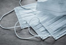 Cangas del Narcea alerta de una posible estafa telefónica y de la venta ilegal de mascarillas a domicilio