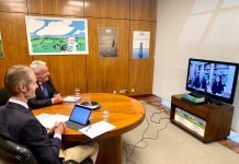 Los Reyes valoran con Bertino Velasco y José Armando Tellado las perspectivas de futuro del sector lácteo