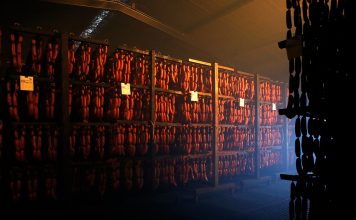 ASINCAR trabaja para mejorar el proceso de ahumado de los productos cárnicos asturianos