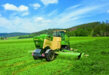 Krone presenta nueva segadora con acondicionador de rodillos de alto rendimiento