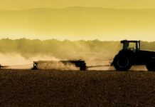 Abiertas las subvenciones para financiar avales a la compra de maquinaria agrícola