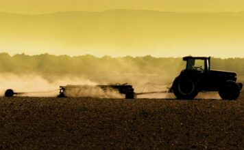 Abiertas las subvenciones para financiar avales a la compra de maquinaria agrícola