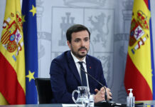 «Rectificación o dimisión»: UPA exige a Garzón que abandone su campaña contra la ganadería española