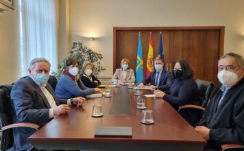 Los sindicatos agrarios asturianos trasladan a la Delegada del Gobierno sus peticiones ante la situación del sector ganadero