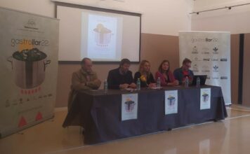 Graciela Valle, Julia Bombín, Engracia Linde y Asociación Cultural Llacín, premios María Luisa de Gastrollar22