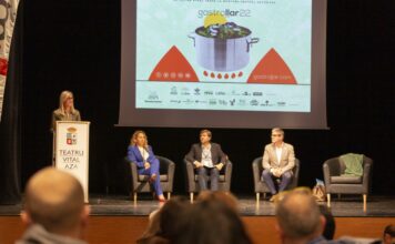 Gastroḷḷar22 arrancó con interesantes ponencias y participantes de lujo