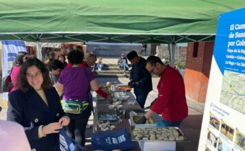 OPASTURIAS reparte más de 250 tapas de caballa con pisto en MercAliarte