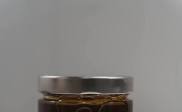 Medio Rural celebra los cambios en la normativa de etiquetado de la miel, que obligan a reflejar el origen y porcentaje por país del producto