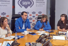 Barbón se compromete a reforzar los recursos para la prevención de los incendios forestales, ya todos bajo control en Asturias