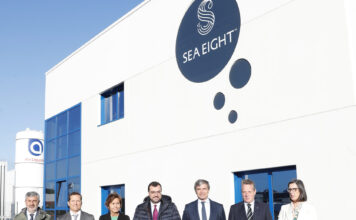 Barbón asegura que la planta de cría de lenguados de SeaEight constata el potencial de la industria agroalimentaria