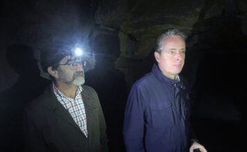 Medio Rural invierte 40.000 euros para acondicionar la cueva del Pinche, donde madura el queso Cabrales