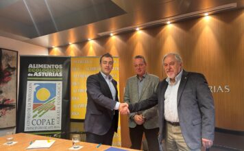 Alimerka reafirma su apuesta por el producto ecológico asturiano con la firma de un acuerdo con COPAE