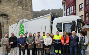 Cogersa y el Ayuntamiento de Cangas del Narcea amplían el servicio de recogida de residuos para impulsar el reciclaje