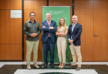 La Asociación Española Contra el Cáncer y Caja Rural de Asturias firman un convenio para impulsar la lucha contra el cáncer en la región