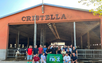 Dieciséis jóvenes ganaderos asturianos viajaron a Italia para conocer otros modelos de producción láctea